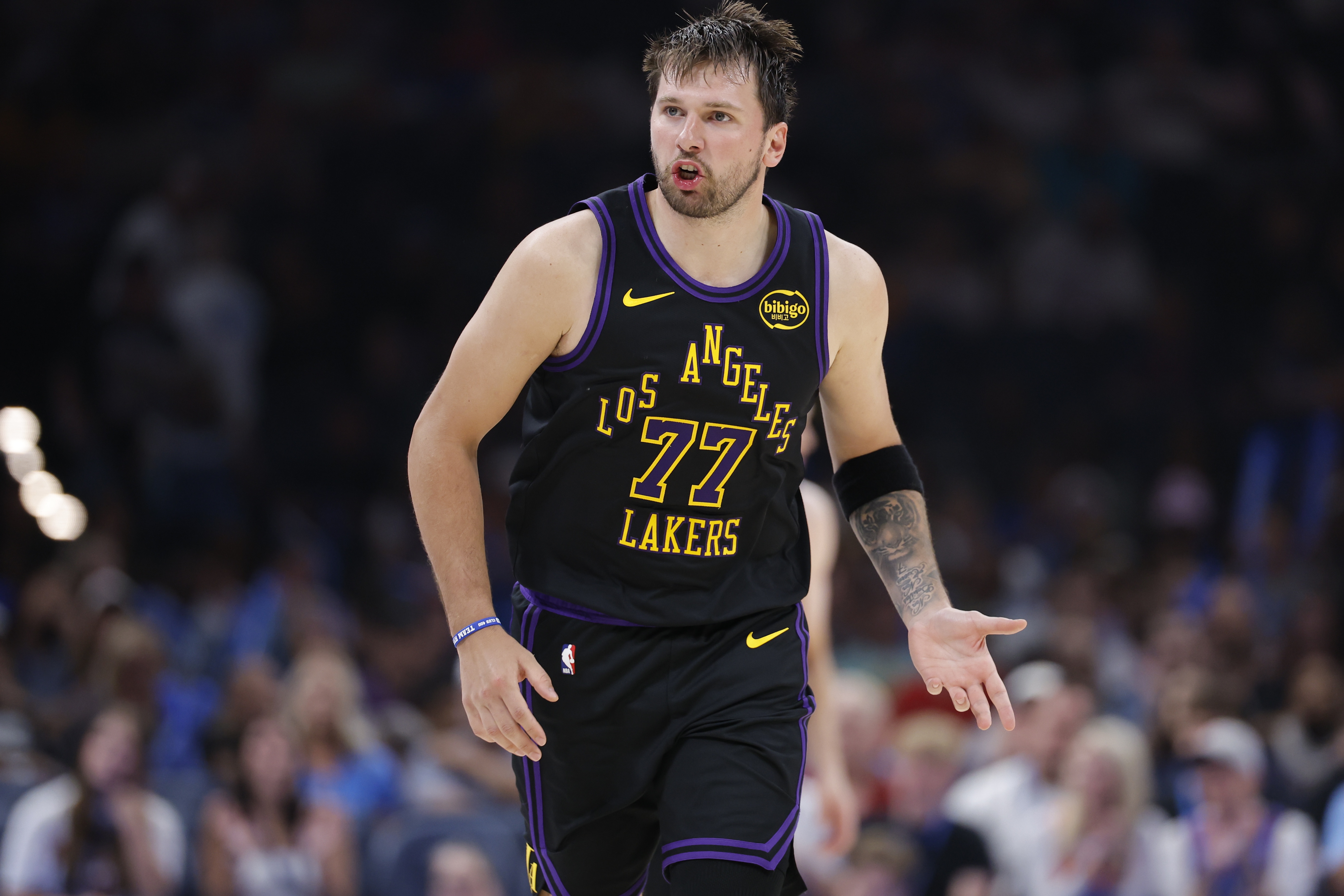 球爹直播点名东契奇最被高估 随即改口称玩笑