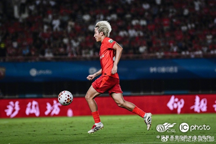 纳萨里奥闪击难救主，海港客场2-1逆转河南