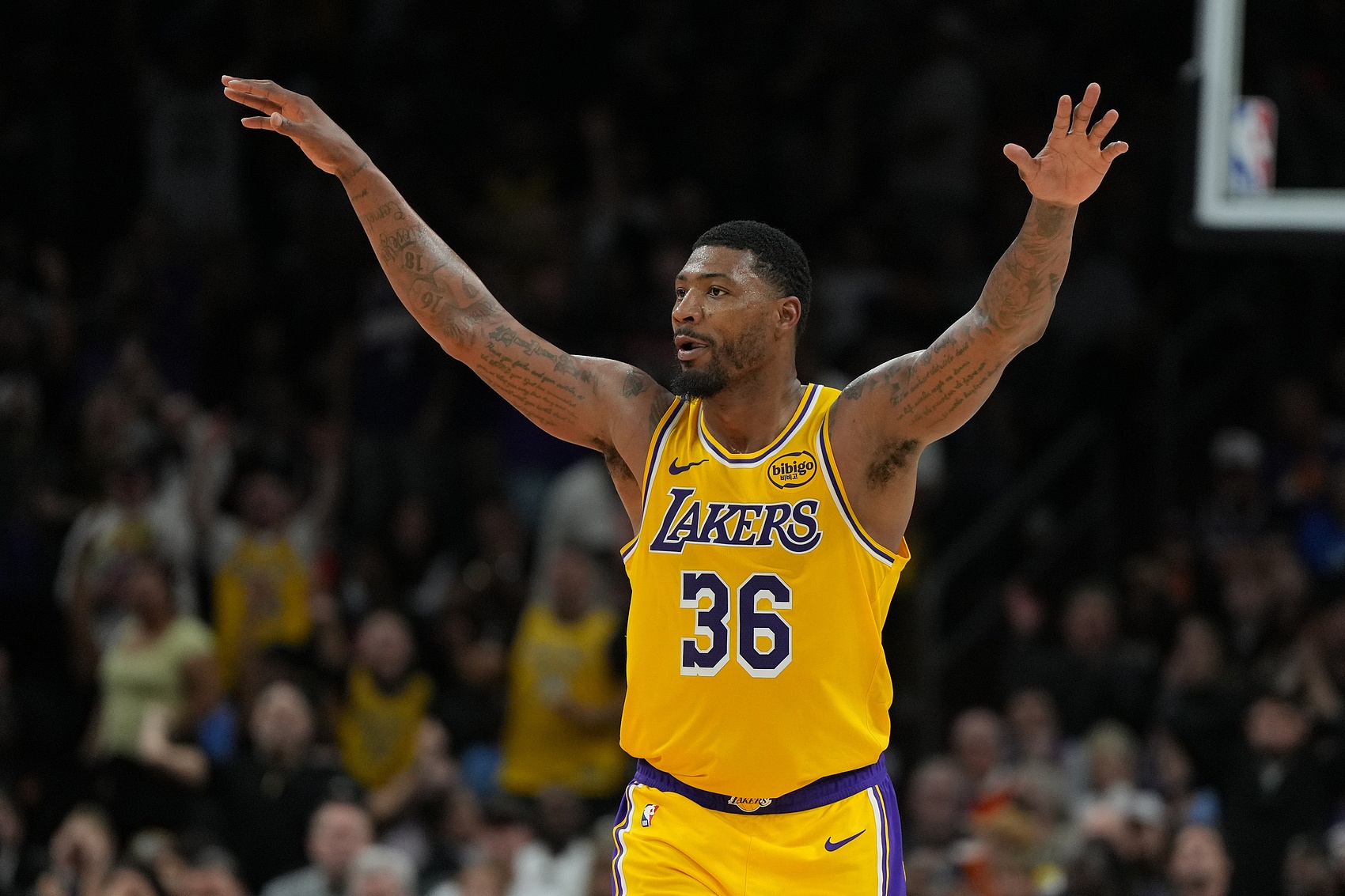拒绝球员选项！斯玛特试水自由市场，火箭领跑争夺战