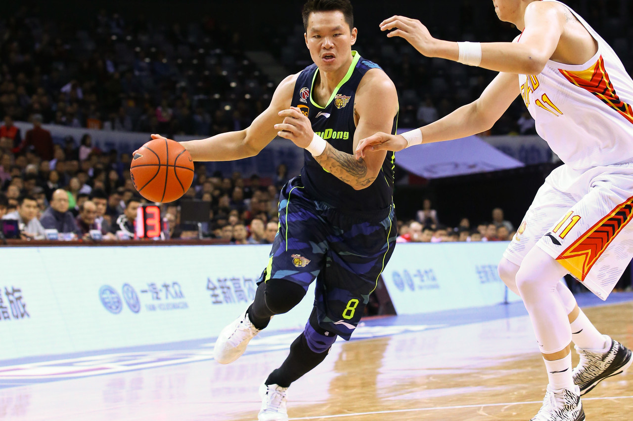 朱芳雨28岁106天创纪录,季后赛2000分最年轻球员 朱芳雨28岁106天创纪录,季后赛2000分最年轻球员