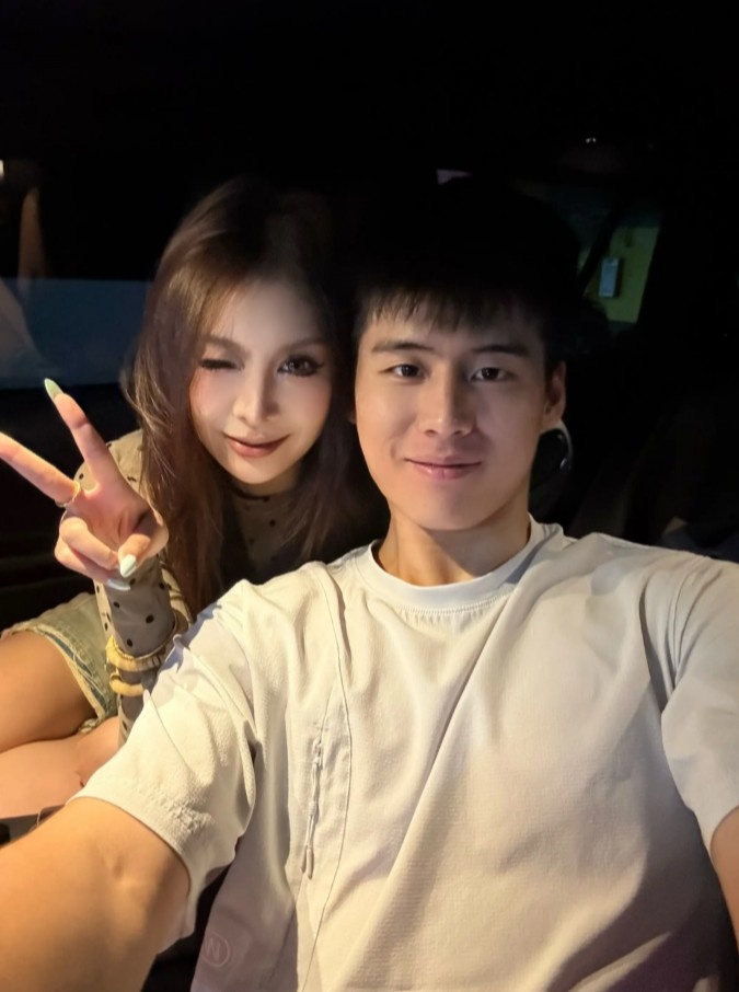 陈家政女友晒照配文耐人寻味，上赛季场均3.7分季后赛零数据