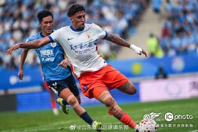 客场1:3不敌大连英博，山东泰山连胜遭终结