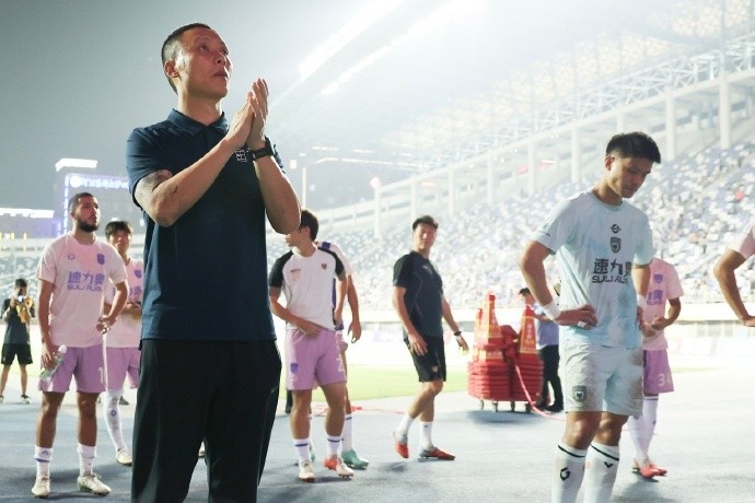 陈涛：结果遗憾但满意球员表现 曹康红牌后仍迎难而上