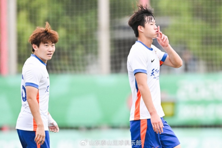 半场三球定胜局 山东泰山B队3-1上海海港富盛经开提前锁定中乙争冠组