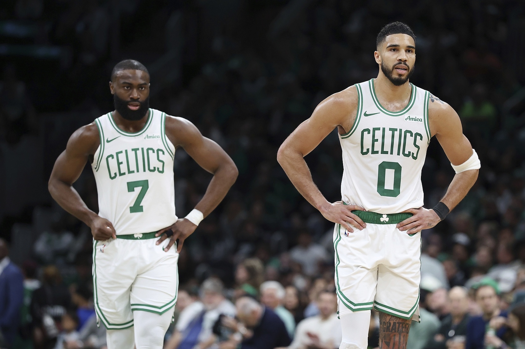 乔·约翰逊曝凯尔特人薪资死局 布朗离队倒计时
