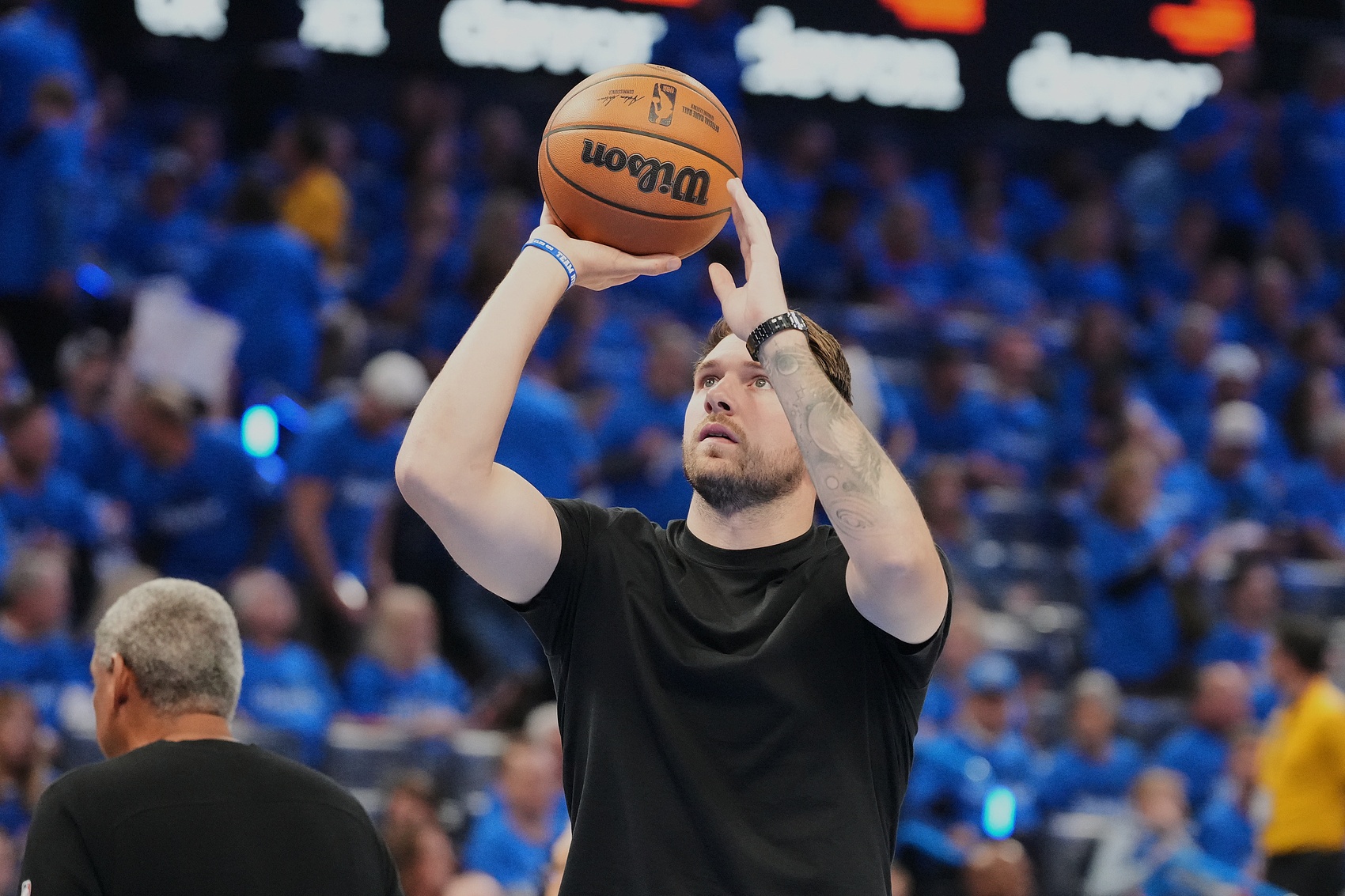 2K26三分能力值引争议 湖人媒体人直言东契奇第七过高 2K26三分能力值引争议 湖人媒体人直言东契奇第七过高