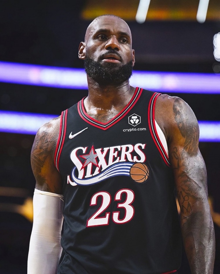 2K27詹姆斯能力值91 连续22年90+ 14次联盟第一 2K27詹姆斯能力值91 连续22年90+ 14次联盟第一