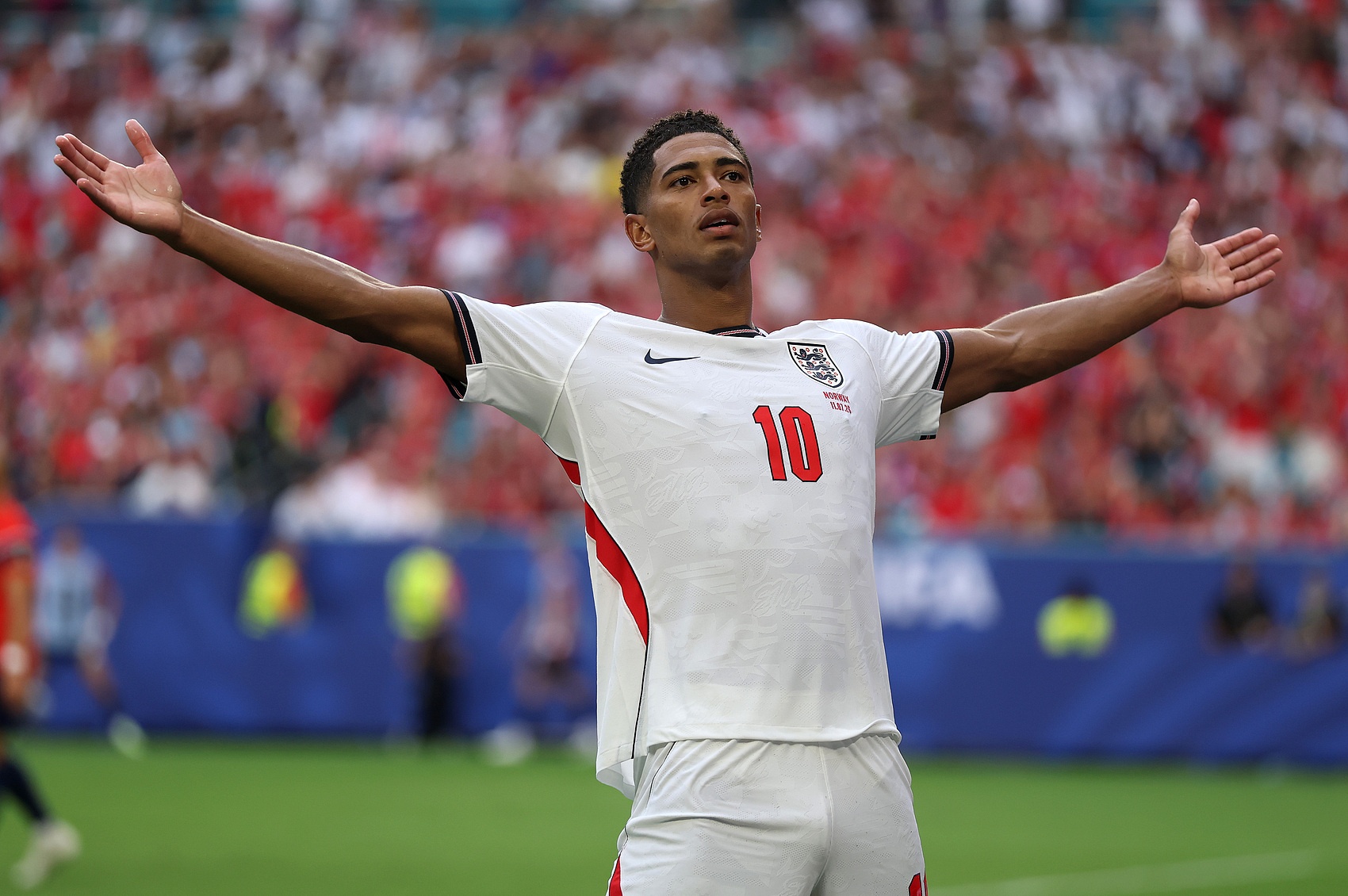 B费登顶ESPN前腰榜 21助攻破英超纪录力压贝林厄姆