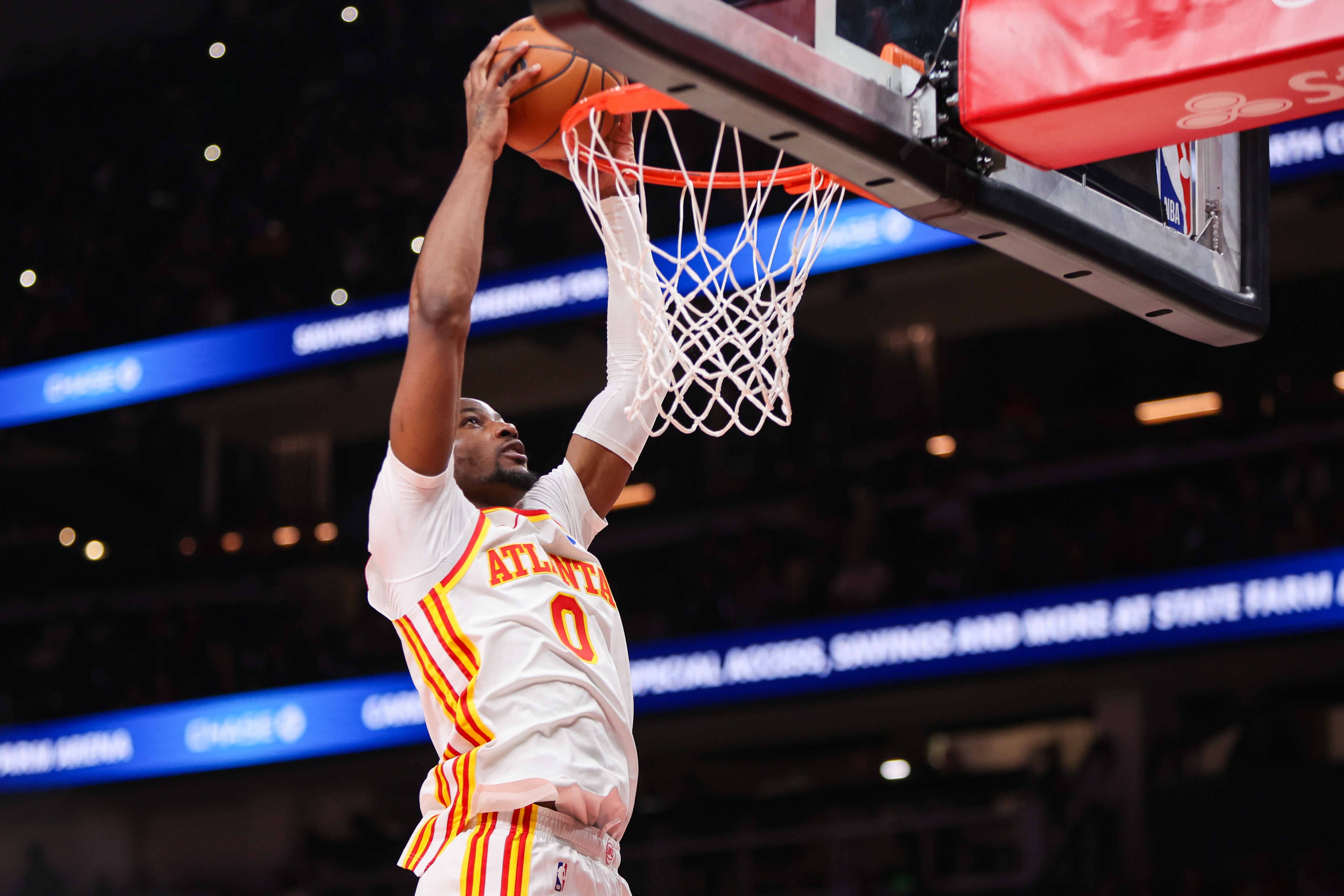 美记：湖人大概率出哈迪和克内克特换库明加 公牛或成第三方