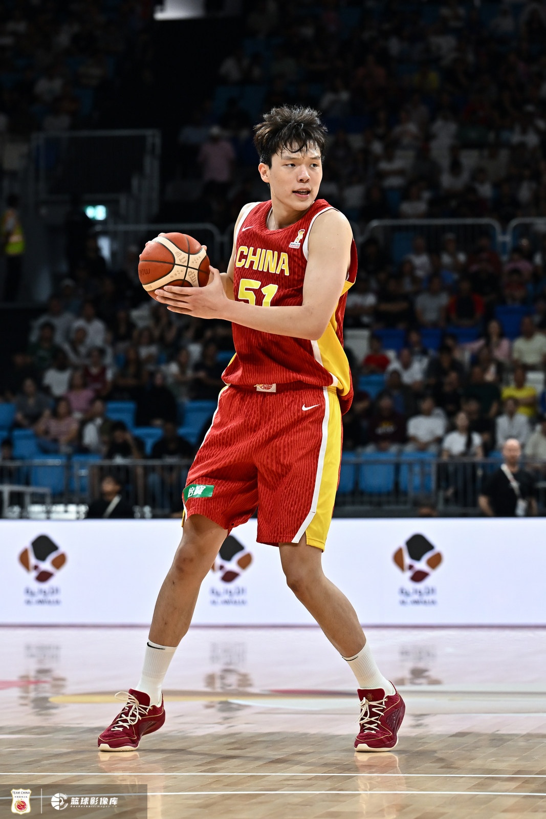 媒体人:杨瀚森不少传球很漂亮 只有1个助攻因队友之间的默契不够 媒体人:杨瀚森不少传球很漂亮 只有1个助攻因队友之间的默契不够