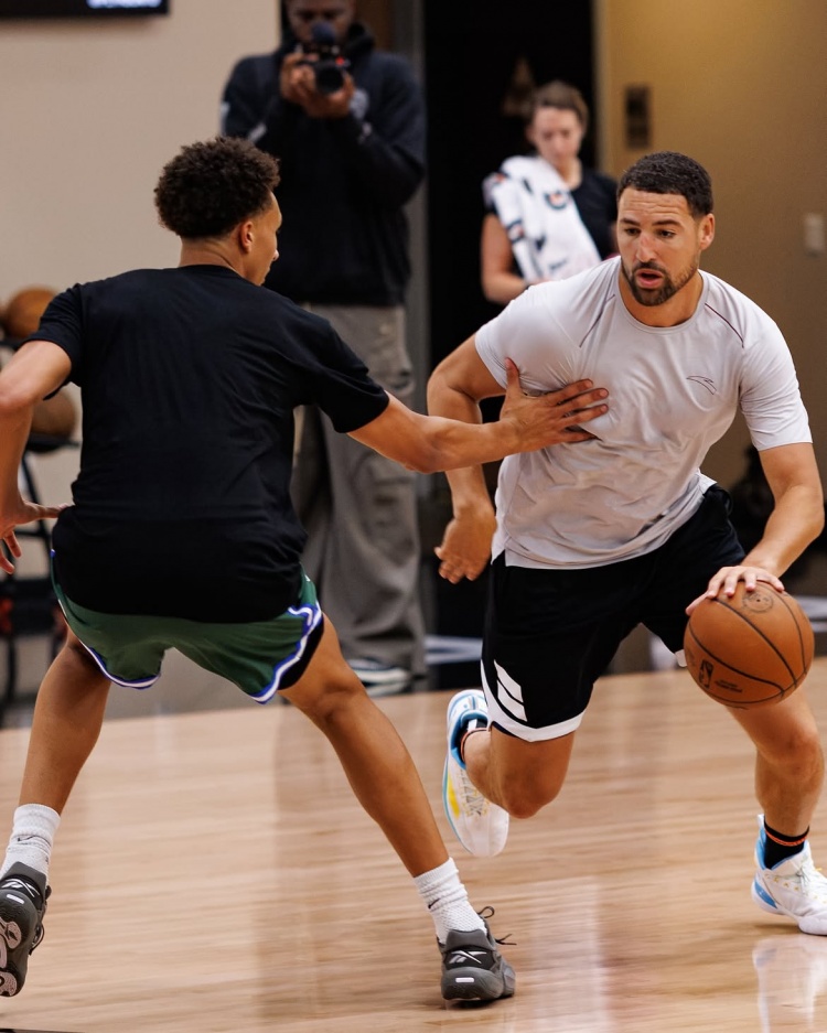 这把高端局！KD、申京、伊森、莫布里、加兰、克莱等球员一起训练