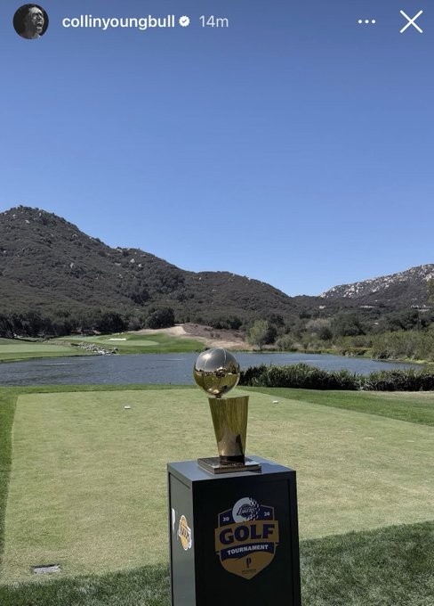 培养冠军气质？湖人多位新援高尔夫团建 球队把冠军奖杯带到现场