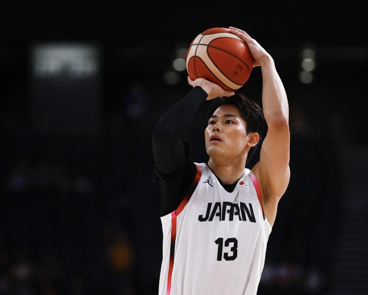 记者:日本男篮金近廉对我们打得最好 很多中国的女记者都说他帅 记者:日本男篮金近廉对我们打得最好 很多中国的女记者都说他帅